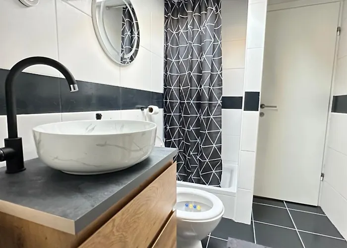 Maky بيوغْغاد نا موغو