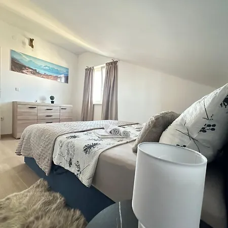 Apartman Maky Biograd Na Moru